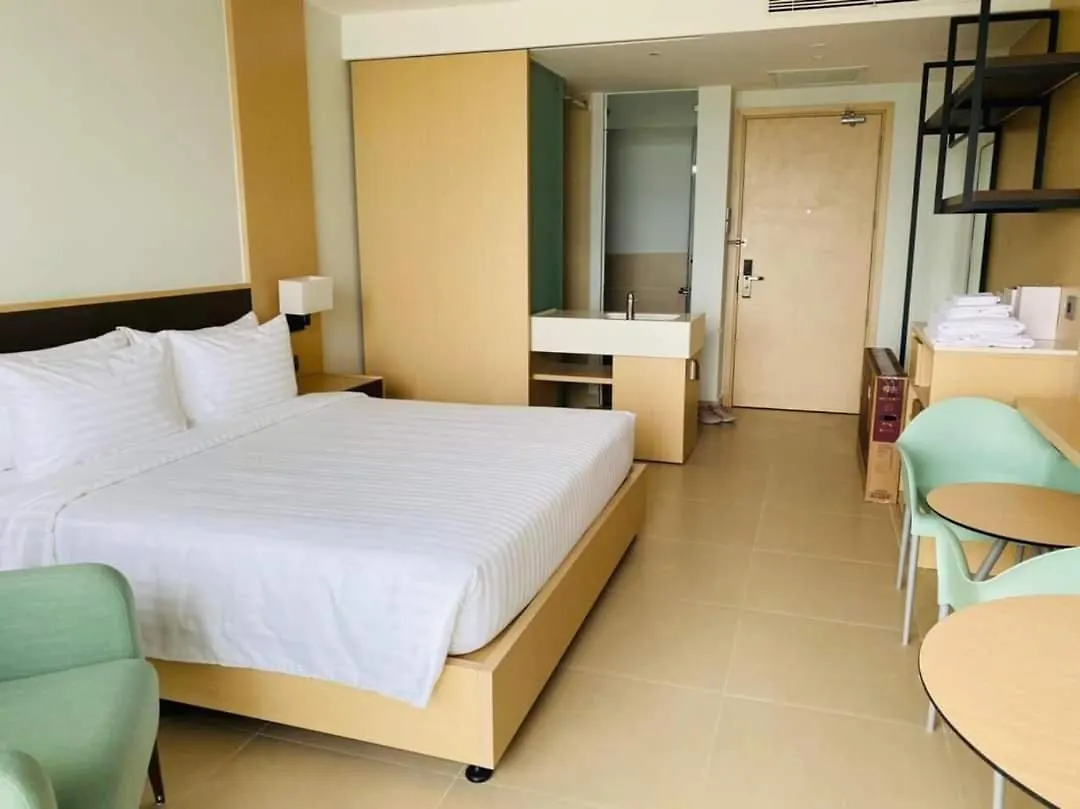 Seaview Cam Ranh Nha Trang Near Airporrt Aparthotel 0*,  Vietnam