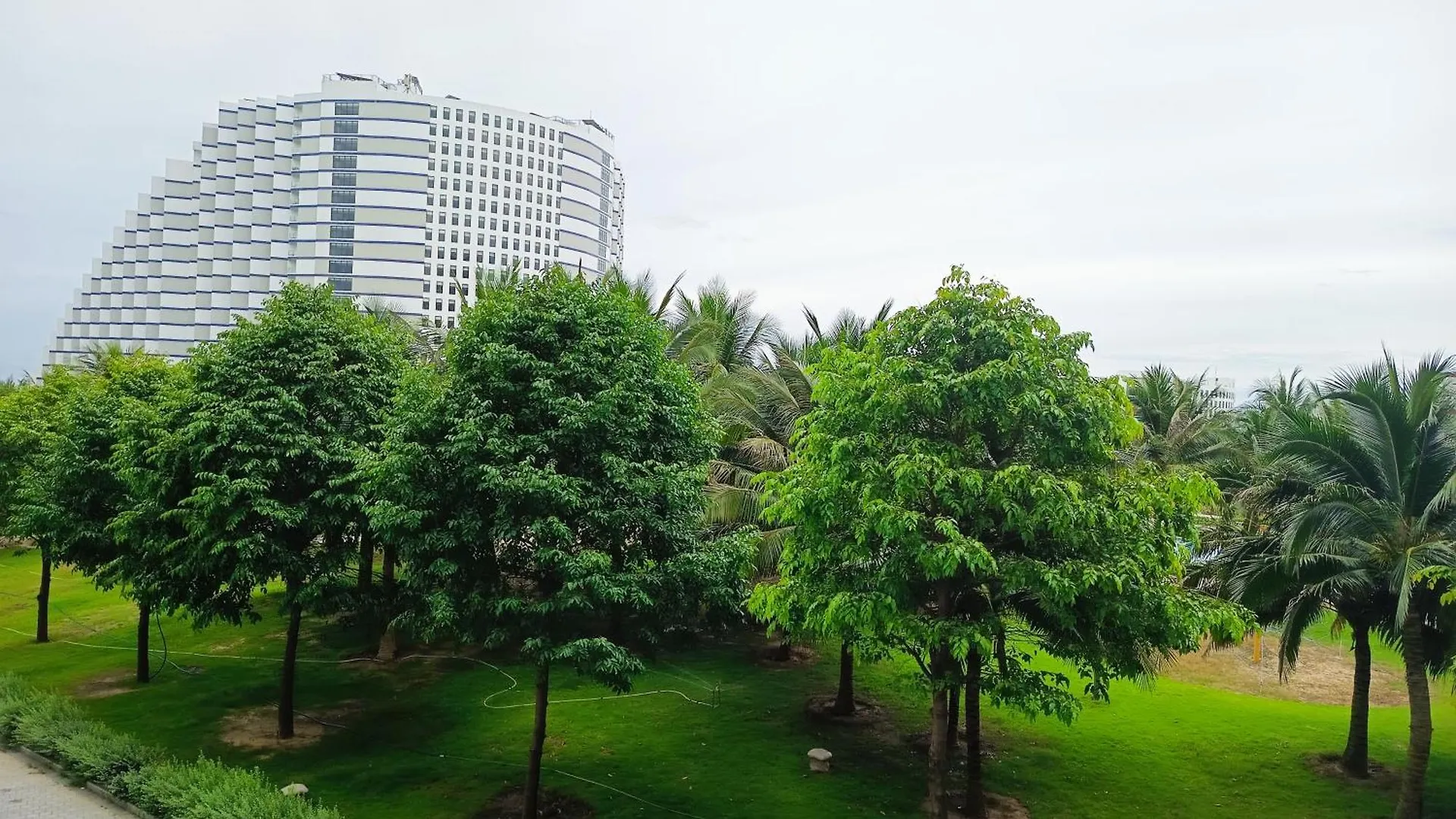 Aparthotel Seaview Cam Ranh Nha Trang Near Airporrt